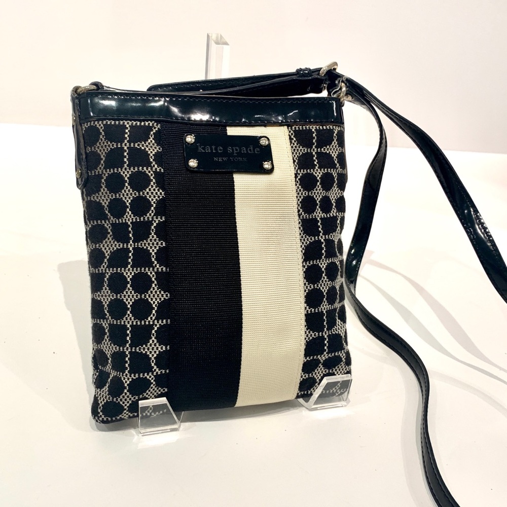 Black and white Kate Spade crossbody